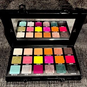 Jeffree Star x Shane Dawson Conspiracy Palette